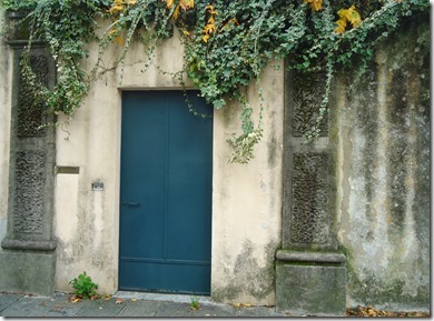 Lucca Doorway